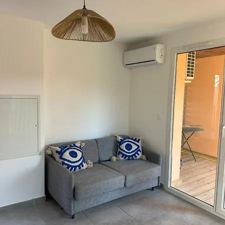 Dans 3 Etoiles Apartment *